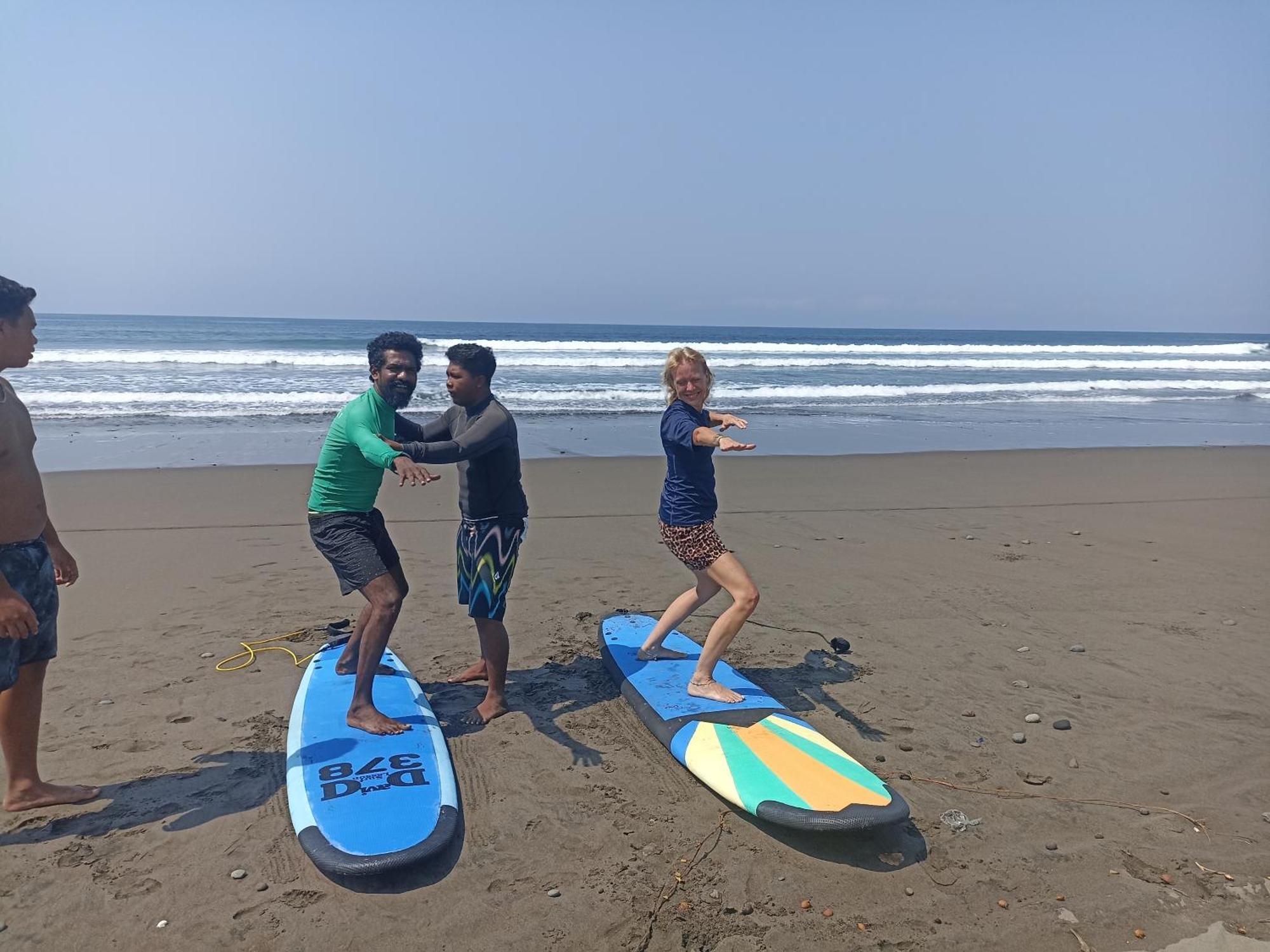 Ayolah Surf House &Surf Camp Διαμέρισμα Jembrana Εξωτερικό φωτογραφία